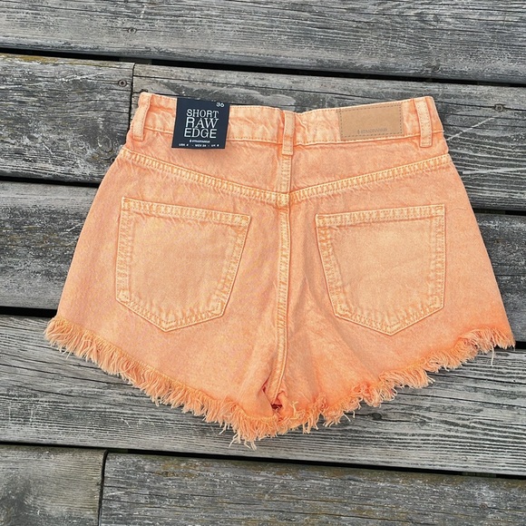 NWT Stradivarius Short Raw Edge Denim Jean Shorts - Picture 5 of 9